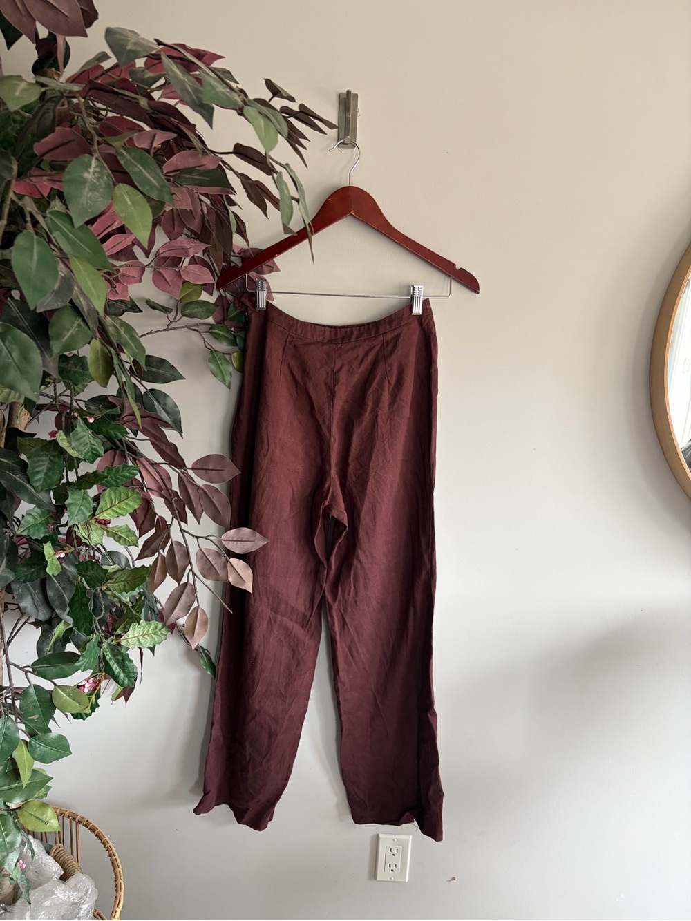 Avenue Casual Linen-Blend Pants in Deep Brown